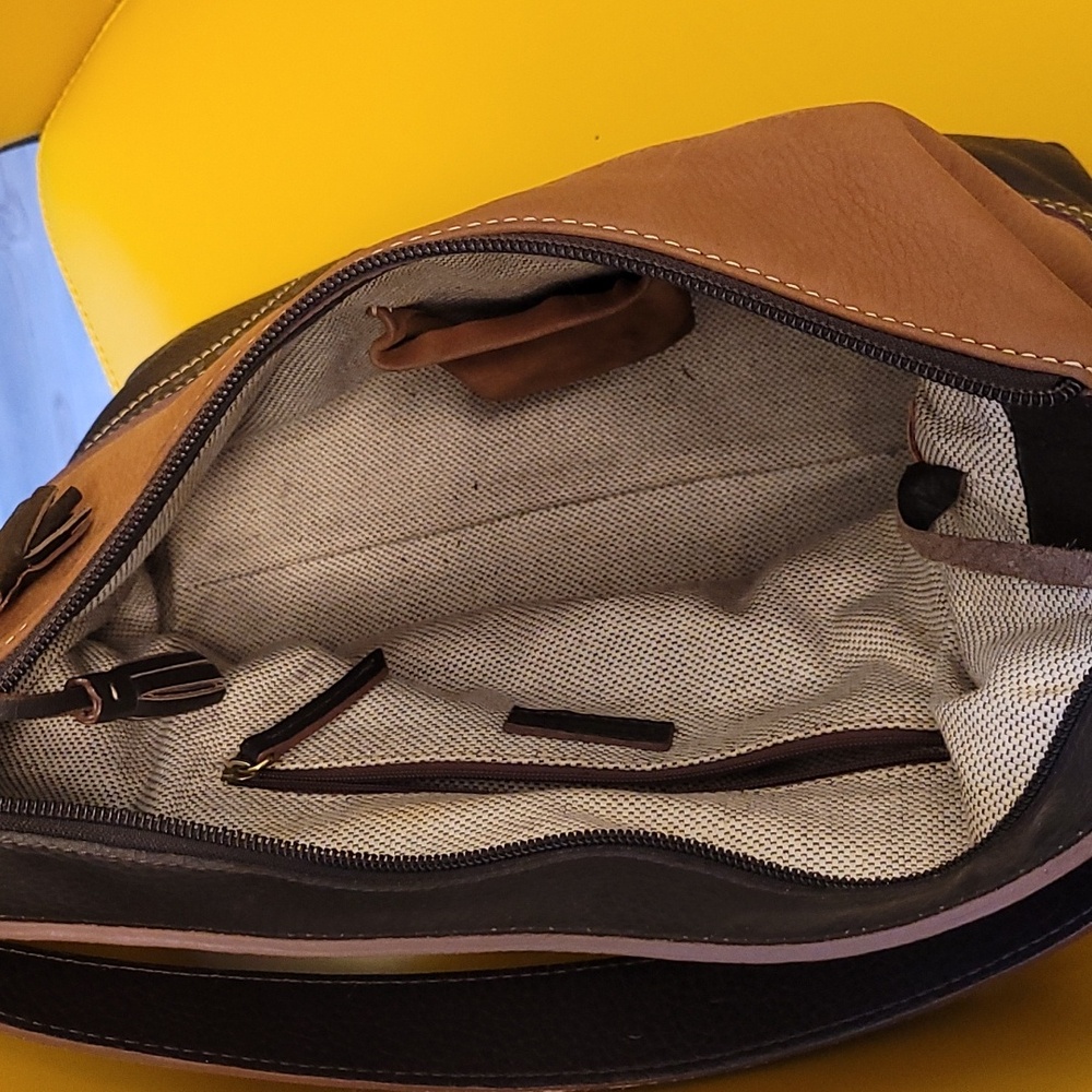 Vintage Dooney Bourke Nubuck Shoulder Bag - Picture 5 of 8